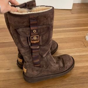 Size 6 chocolate brown Uggs